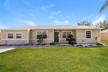 3182 SE East Blackwell Dr Port St Lucie, FL 34952